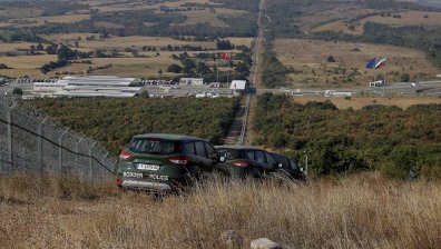 Граничен полицай простреля мигрант край Малко Търново