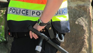 Двама души починаха след нападение с нож във Франция 