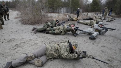 Отново загинали военни в Украйна, над 31 000 деца са евакуирани от Донецк и Луганск