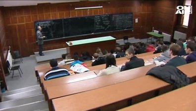 Взимаш 10 бона, за да учиш временно навън