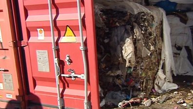 Връщат част от контейнерите с италиански боклук в Салерно