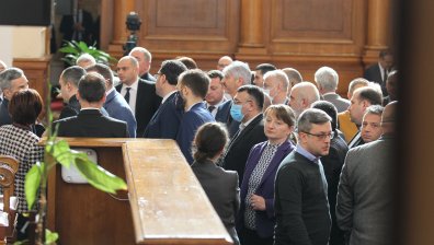 ГЕРБ скочиха на БСП заради думата "престъпление" от трибуната на НС