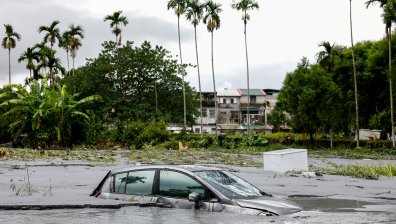 Супертайфунът  "Рагаса": Милиони евакуирани в Китай, мъртви рибари и изчезнали хора