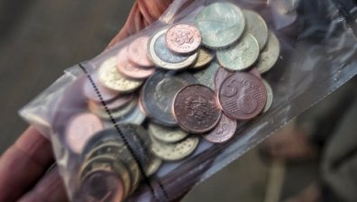 Опашки пред БНБ за стартови пакети с евро: 42 монети за 20 лева