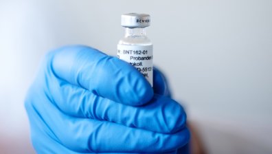 При нов щам BioNTech разработва нова ваксина за 6 седмици