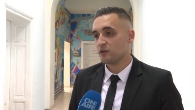 Продуцентът и репортер на Bulgaria ON AIR Благовест Илиев вече е доктор по Журналистика