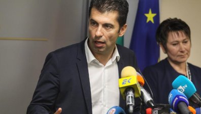 Кирил Петков готов с документа за КС, че не е канадски гражданин