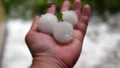 Оранжев и жълт код за гръмотевични бури, градушки и порои