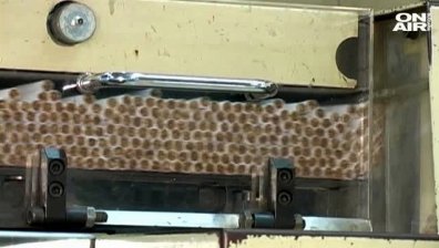 Задържаха 3000 кутии незаконни цигари и 150 литра алкохол