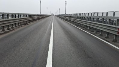 Силистренка хвърли 5000 евро през терасата, "муле" побягна с парите към Румъния