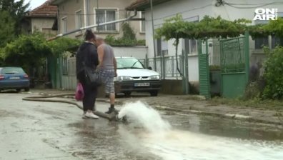 Повечето пострадали домове в Роман - отводнени, загубите - за хиляди левове