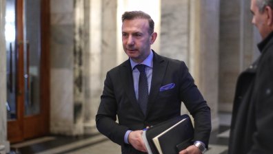 Живко Коцев влезе в болница, вместо да отиде в прокуратурата за корупционния скандал