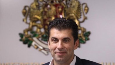 Министърът на икономиката Кирил Петков отговори за двойното гражданство