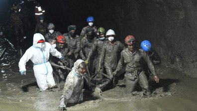 Трагедията в Непал: Климатичните промени стоят зад срутването на ледника