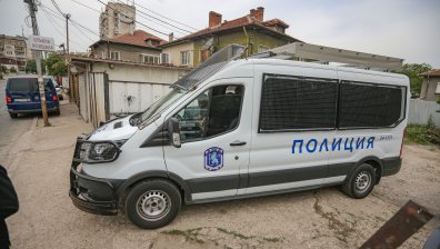 Пак меле в Ямбол - 8 са пострадали, трима са задържани, нападнаха и полицейски коли