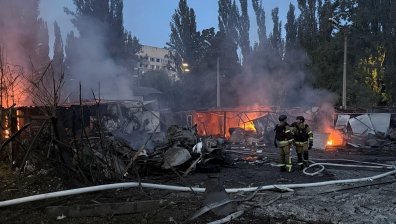 Украински градове осъмнаха в руини след нощ на ракети и дронове от Русия (СНИМКИ)