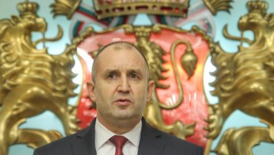 Радев издаде указ с предложение НС да гласува проектокабинета "Габровски"