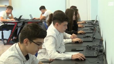 Обучението в изцяло електронна среда става реалност