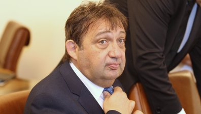 Шишков критикува: Трябваше да не хвалим толкова рано строителя