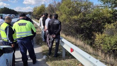 ГДБОП с нов удар: Задържаха още една група за трафик на мигранти