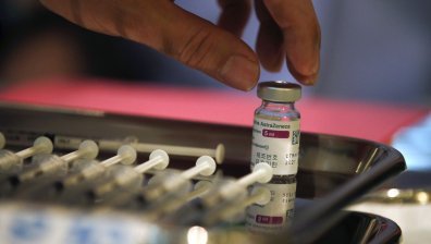Норвежки медици в болница с необичайни симптоми след ваксиниране с AstraZeneca