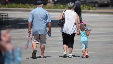 КНСБ изчисли линията на бедност - надвишава предложените от МС 504 лв.