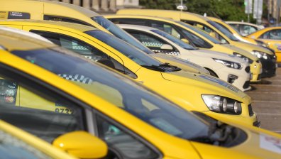 Такситата в София поскъпват с над 18%