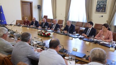 Радев: Бъдещето на нашия регион все повече ще се определя от свързаността между България и Турция