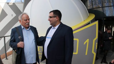 Историческо: Първият български космонавт откри първия планетариум в София