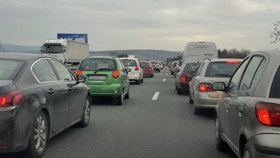 Затруднено движение на АМ "Тракия", шофьорите да внимават