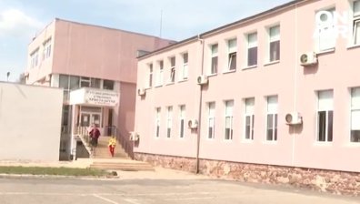Дете е пребито от връстник в учебно време, съучениците му снимат побоя