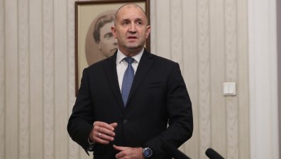 Има свръхочаквания към Радев, разломът "завладяна държава" се задълбочава