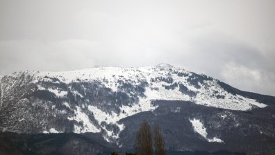 ПСС: Снежната покривка в планините е заледена, има риск от подхлъзване