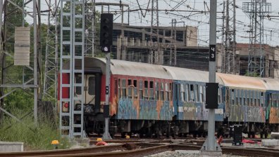 Нелепа смърт: Токов удар уби работник върху влак в Дупница