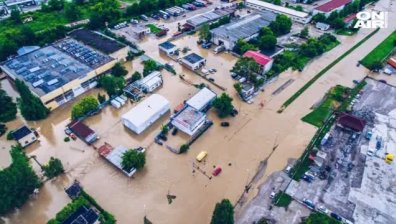 Ловеч и околни села останаха под вода след пороен дъжд