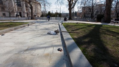 Ремонт на ремонта и в градинката до Софийския университет