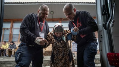 Ракети, мини, ампутации: 300 000 ранени цивилни в Украйна