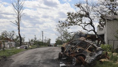 Русия продължава настъплението в Луганск, Зеленски: Донбас ще остане украински
