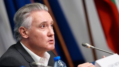 Кирил Домусчиев скочи на Гонзо заради съдийството