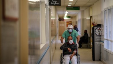 Недостиг на болногледачи в Германия и скандално заплащане