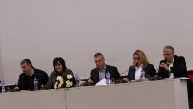 БСП поиска оставката на зам.-шефа на парламента Емил Христов