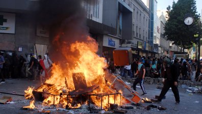 Жестокост по време на поредните протести в Сантяго