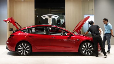Tesla вдига цените на електромобилите си от 1 април