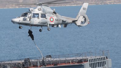 Спасителна операция край Ахтопол заради заседналия кораб Kairos