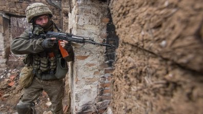 Берлин: НАТО няма да се намесва в конфликта в Украйна
