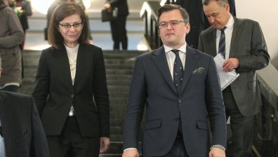 Генчовска се срещна с украинския външен министър Дмитро Кулеба