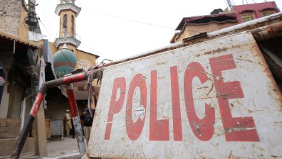 Атентатор самоубиец уби полицай и рани 10 души в Индонезия