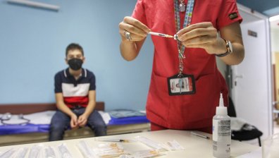 Доц. Кунчев срещу антиваксърите: Има риск от разпространение на морбили у нас