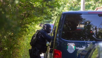 Отново заради кражба на ток: Разбиха ферма за криптовалута край Чирпан