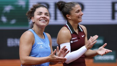Италианският тандем Сара Ерани и Жасмин Паолини триумфира на "Ролан Гарос"